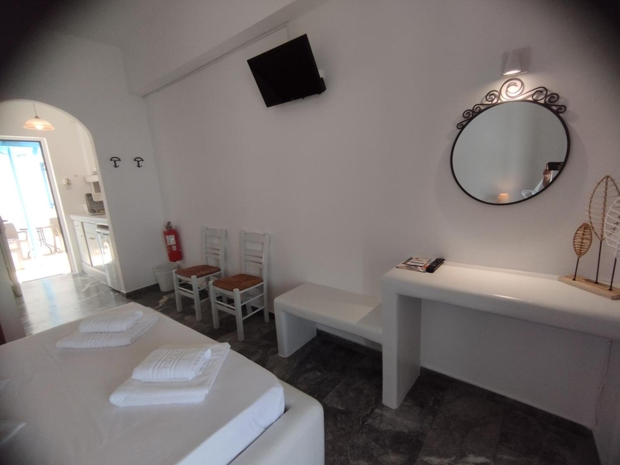 Marisini Sea View Aparthotel Batsi  Exterior foto